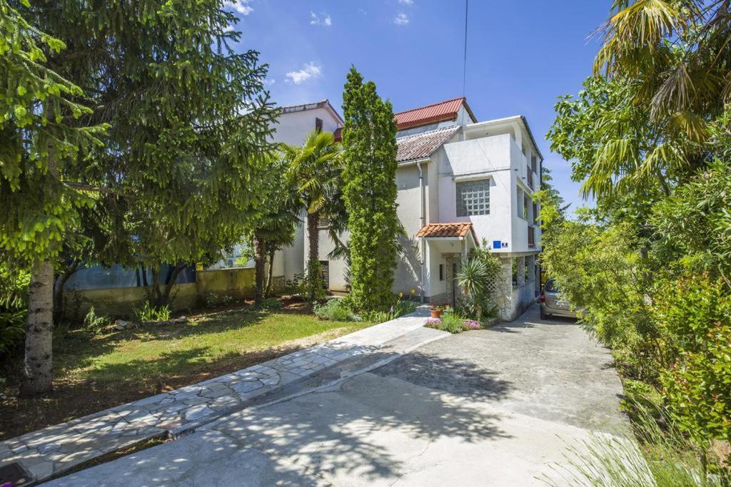 Apartman Laurus Malinska Ngoại thất bức ảnh